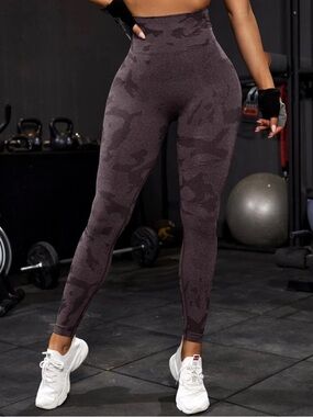 High-Waist Seamless Dusty Purple Camo Leggings Sz L